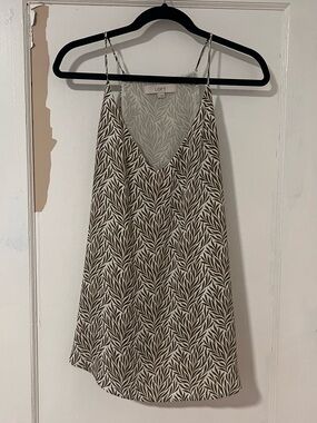 LOFT Olive Leaf-Print V-Neck Spaghetti Strap Tank Top, L